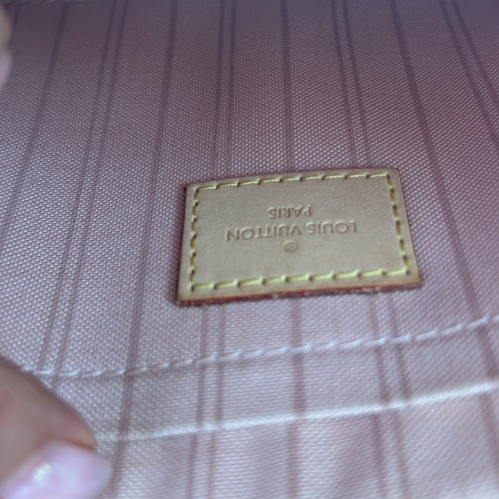 Louis Vuitton Tahitianne Pouch - Picture 8 of 12